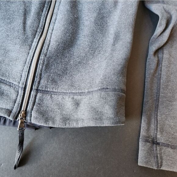 Lululemon Grey Thick Jacket - Picture 10 of 11